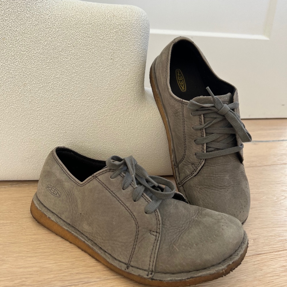 Keen Suede Lace Up Grey Shoes Womens Size 7.5 Sneakers